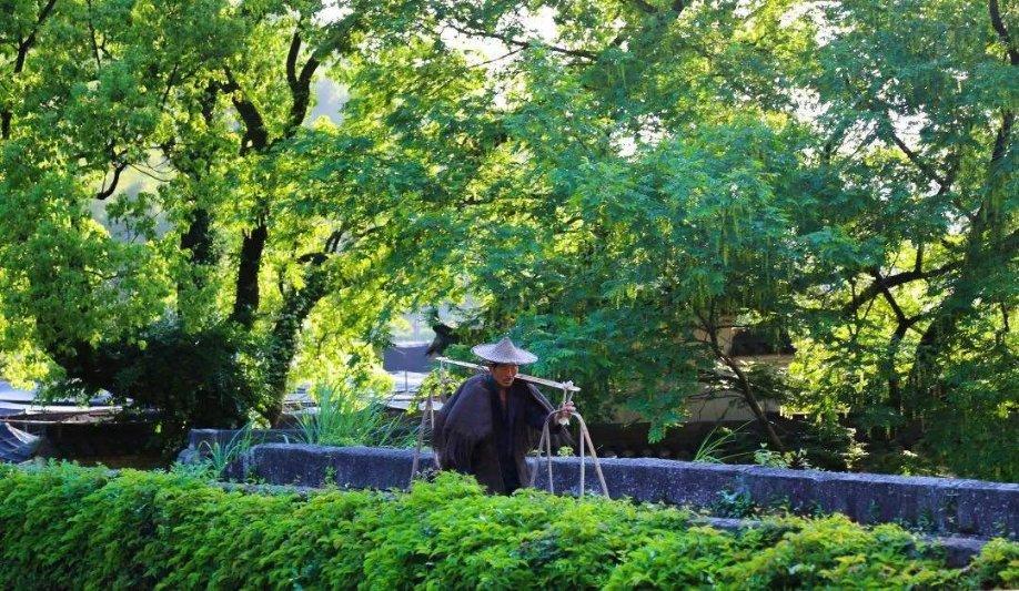 因违规开展投资业务变相为企业提供融资，中国东方一分公司被罚30万元